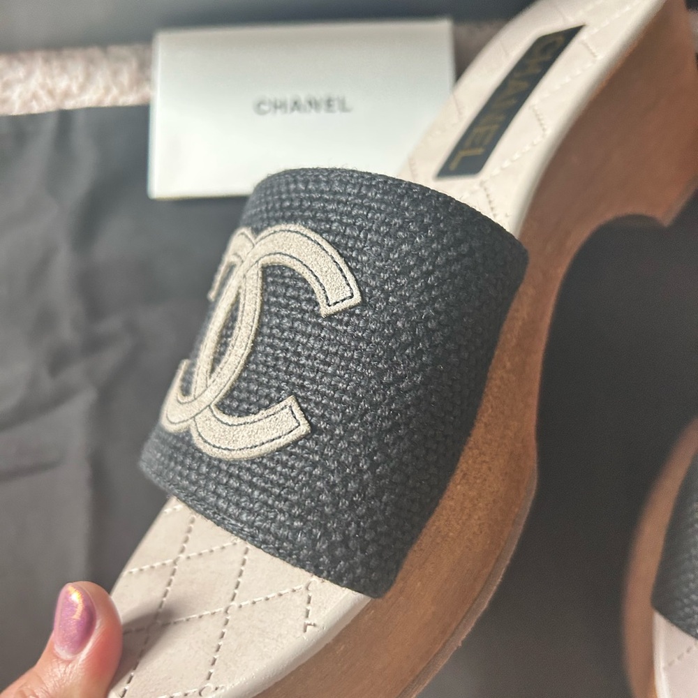 CHANEL Canvas platform mule. EU 39. (8-8.5) - Picture 4 of 14